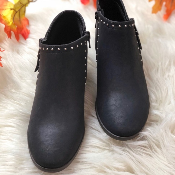 Black ankle booties new! - Picture 4 of 4